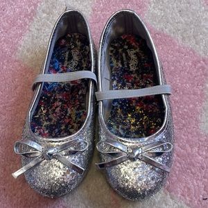 Toddler size 9 sparkly silver dress shoe